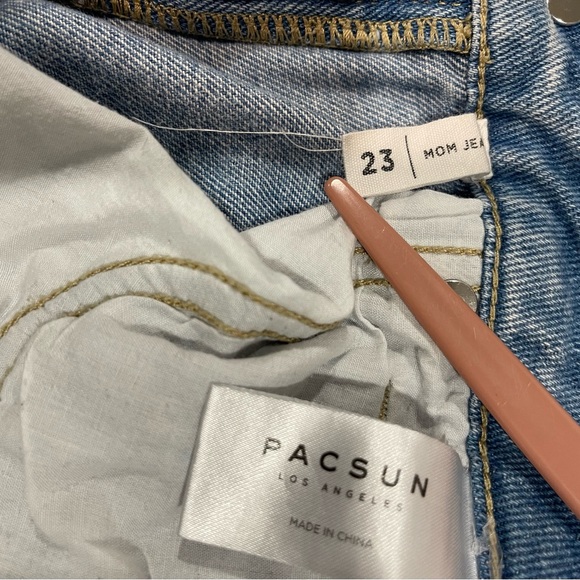 Pacsun Distressed Mom Blue Jeans Size 23 - Picture 7 of 7